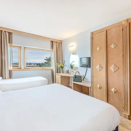 Hotel Grand Continental Tirrenia