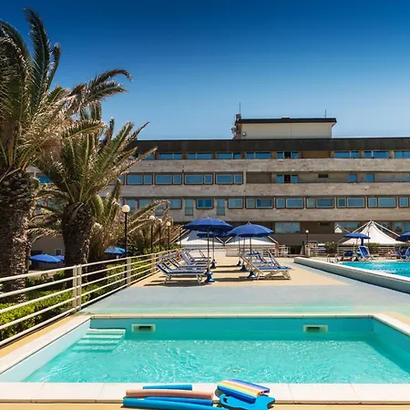 Grand Continental Hotel