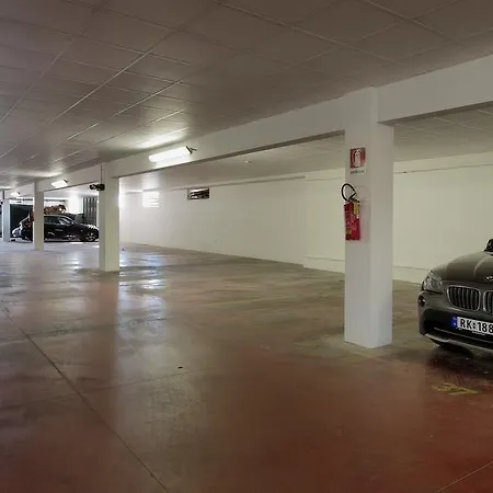 Grand Continental Hotel 4*