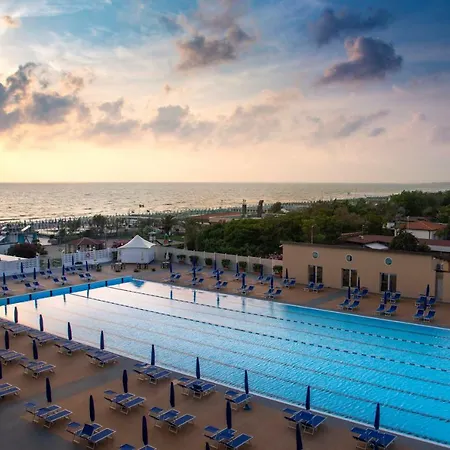 Hotel Grand Continental Tirrenia