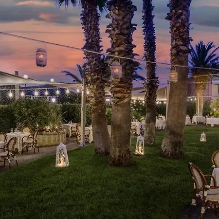 Hotel Grand Continental 4*