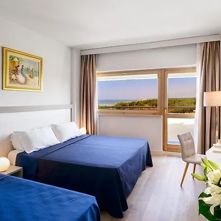 Grand Continental Hotel 4*