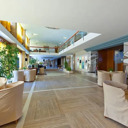 Hotel Grand Continental 4*