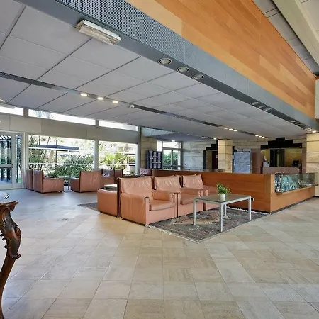 Grand Continental Hotel 4*