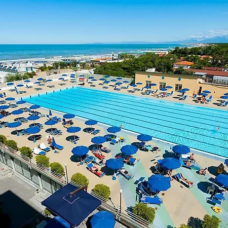 Hotel Grand Continental 4*