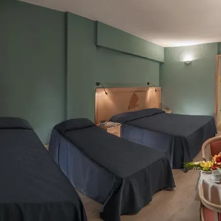 Grand Continental Hotel 4*